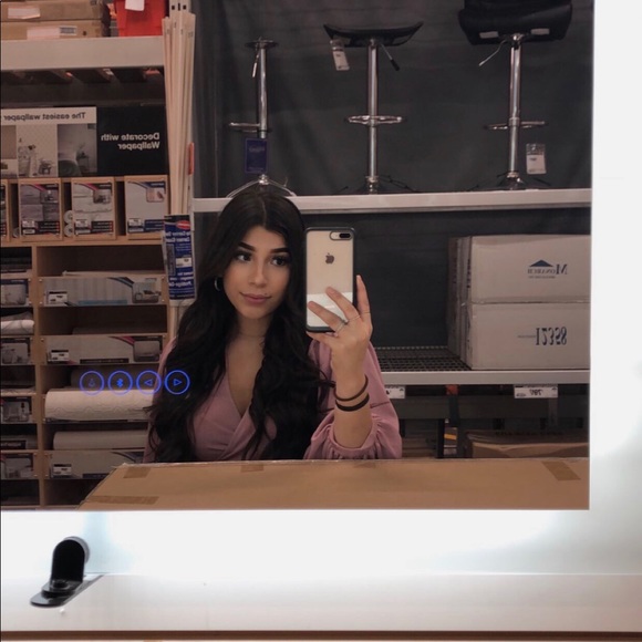 Meet your Posher, Gaby - Picture 1 of 1